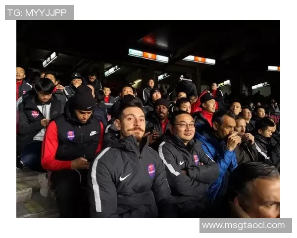 重庆篮球队配合问题引发热议球迷与专家各抒己见探讨战术调整必要性